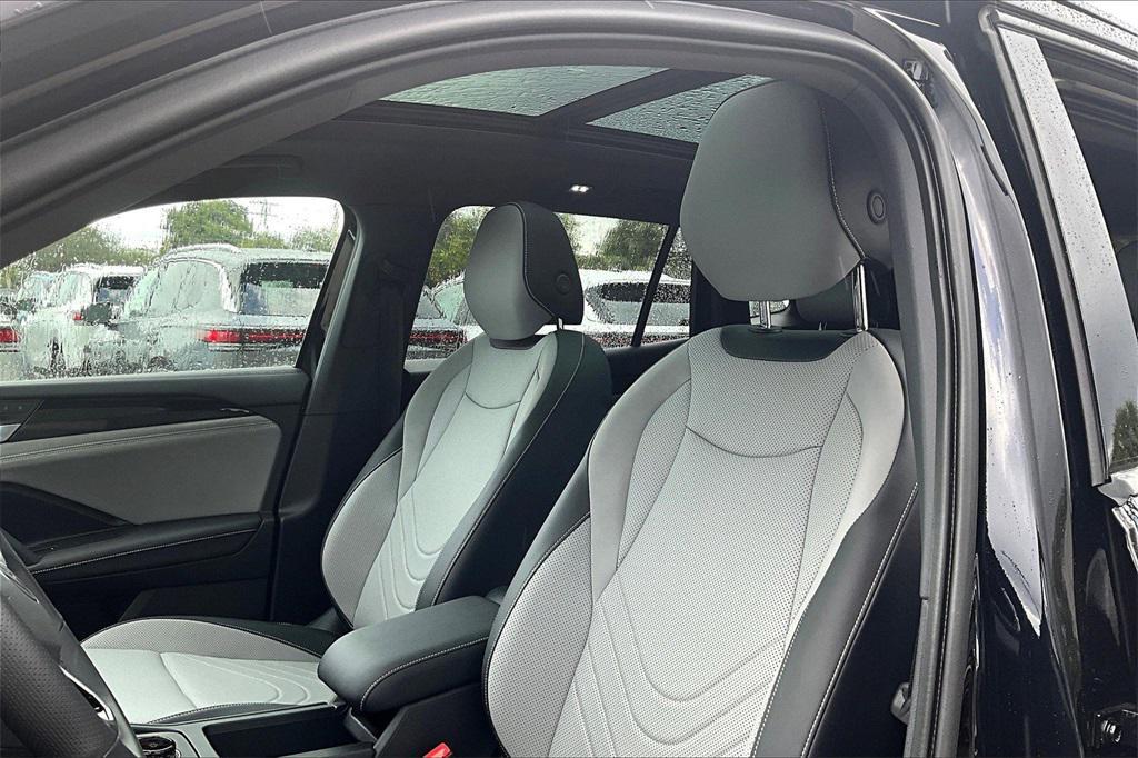 new 2025 Volkswagen Tiguan car, priced at $35,931