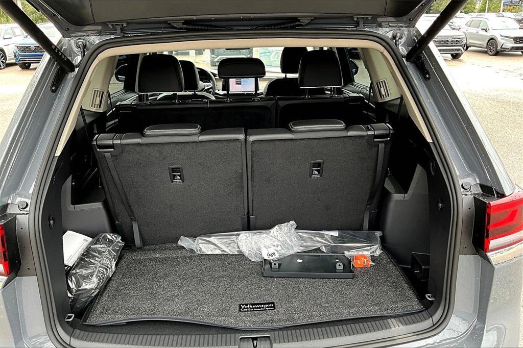 new 2026 Volkswagen Atlas car, priced at $55,373