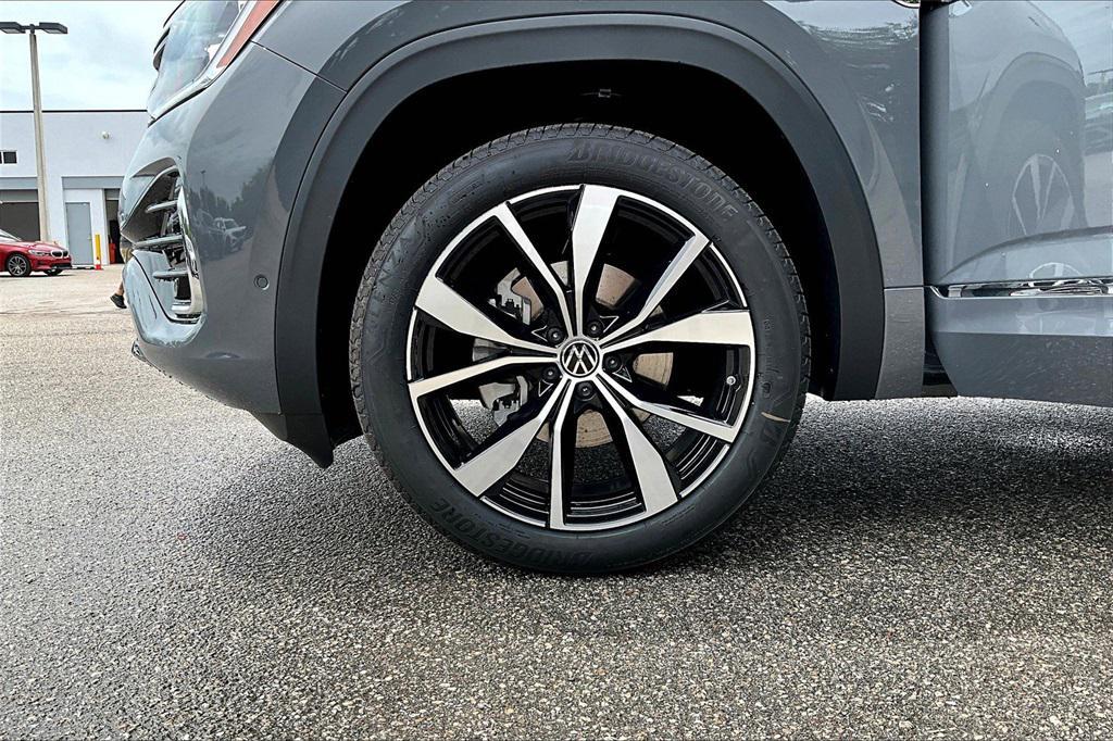 new 2026 Volkswagen Atlas car, priced at $55,373