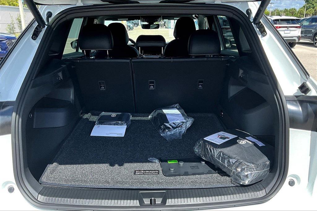new 2025 Volkswagen Tiguan car, priced at $37,820