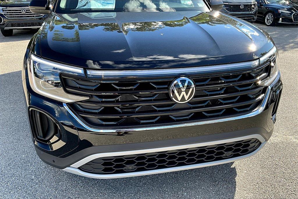 new 2026 Volkswagen Atlas Cross Sport car, priced at $44,006