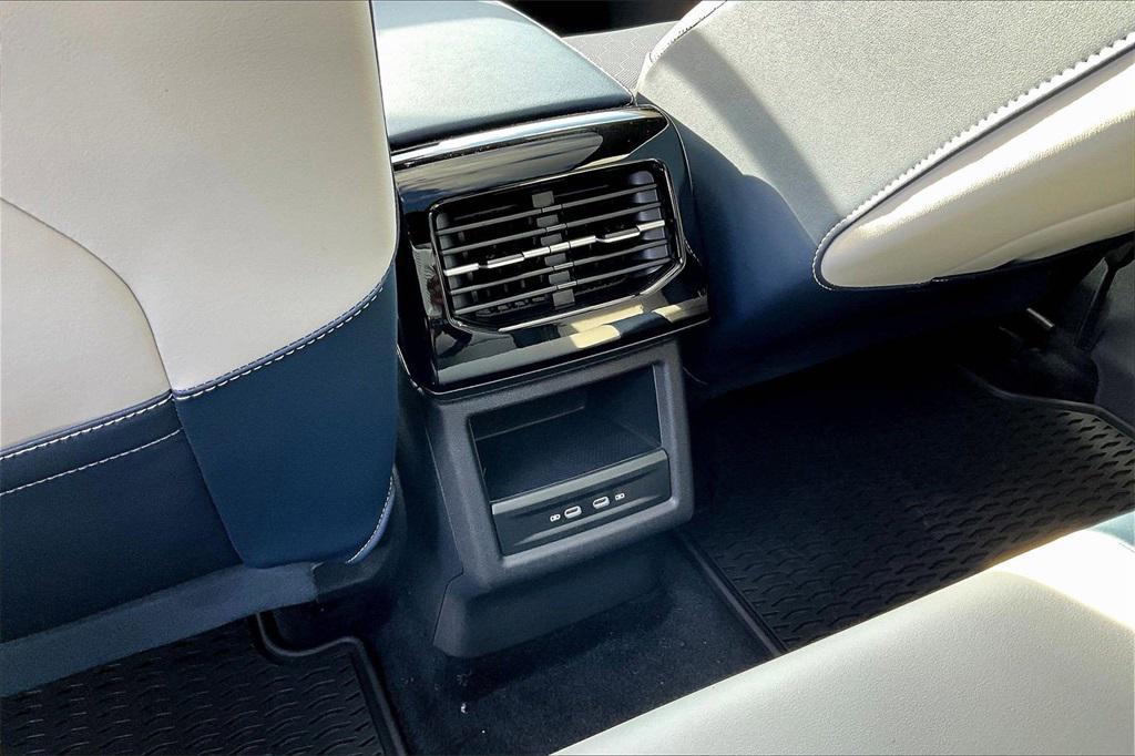 new 2025 Volkswagen ID.4 car, priced at $46,700