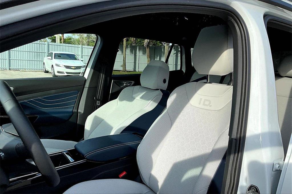 new 2025 Volkswagen ID.4 car, priced at $46,700