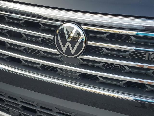 new 2025 Volkswagen Atlas car, priced at $38,313