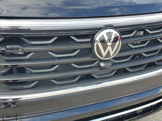 new 2025 Volkswagen Atlas car, priced at $52,336