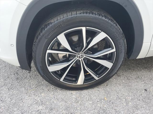 used 2024 Volkswagen Atlas car, priced at $45,991