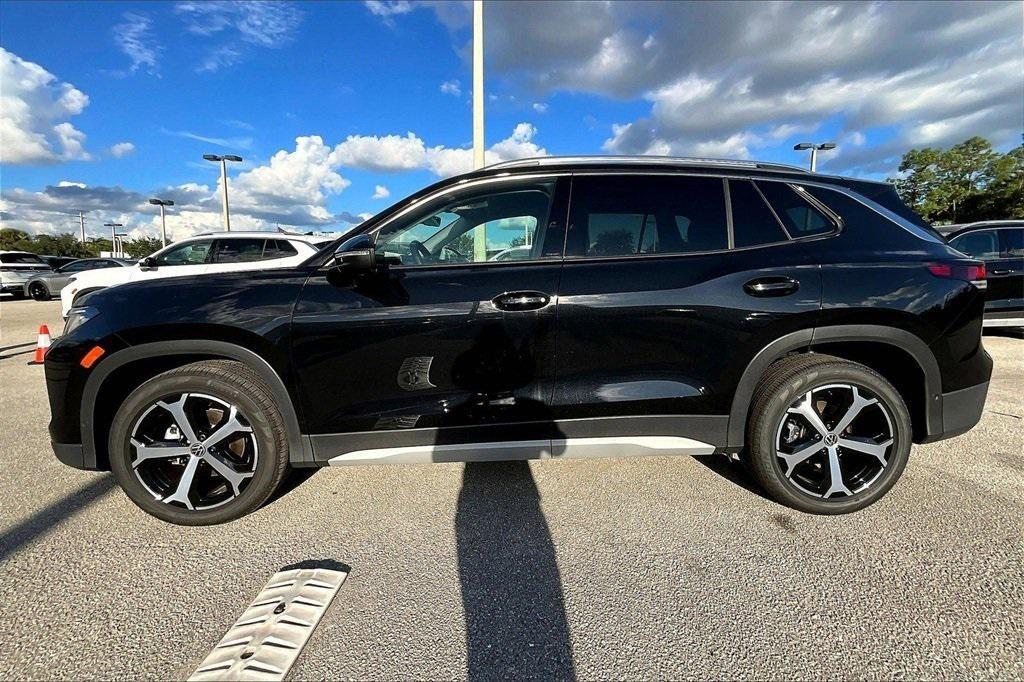 used 2025 Volkswagen Tiguan car, priced at $32,799