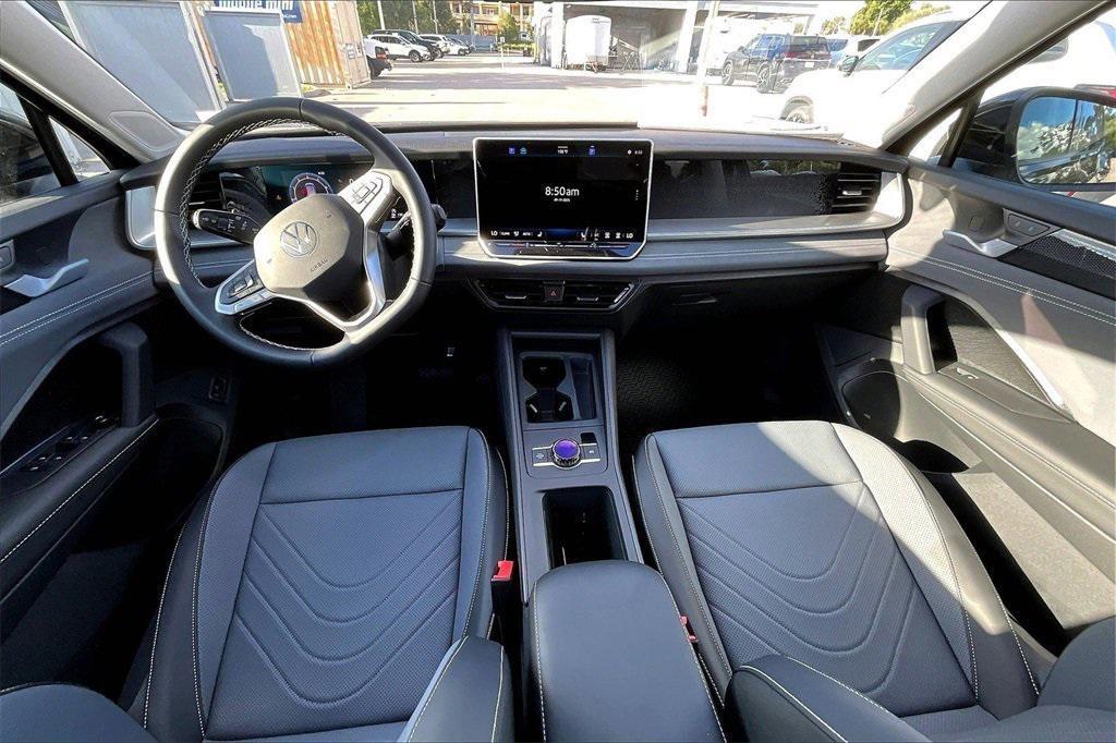 used 2025 Volkswagen Tiguan car, priced at $32,799