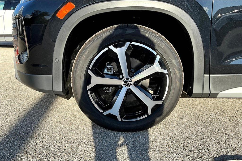 new 2025 Volkswagen Tiguan car, priced at $32,787