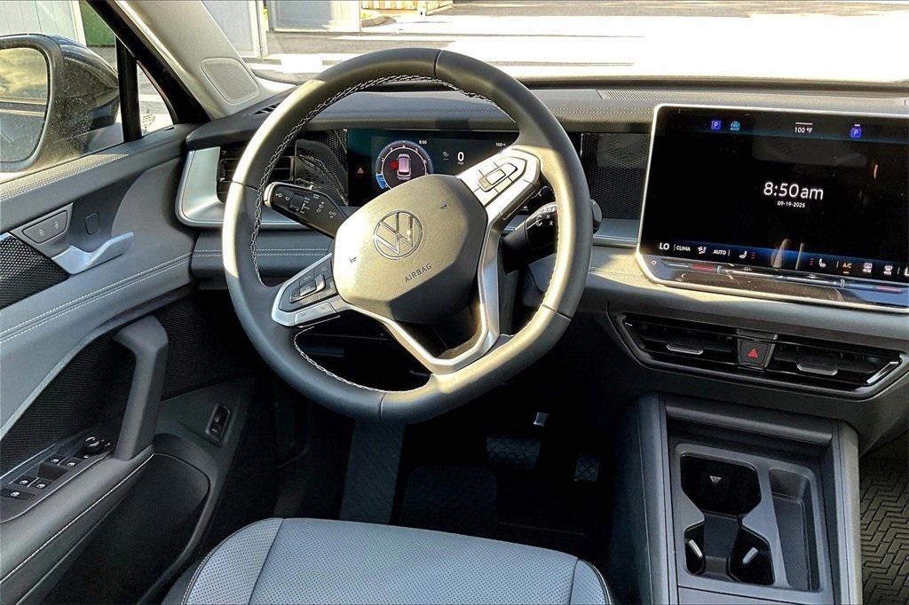 used 2025 Volkswagen Tiguan car, priced at $32,799