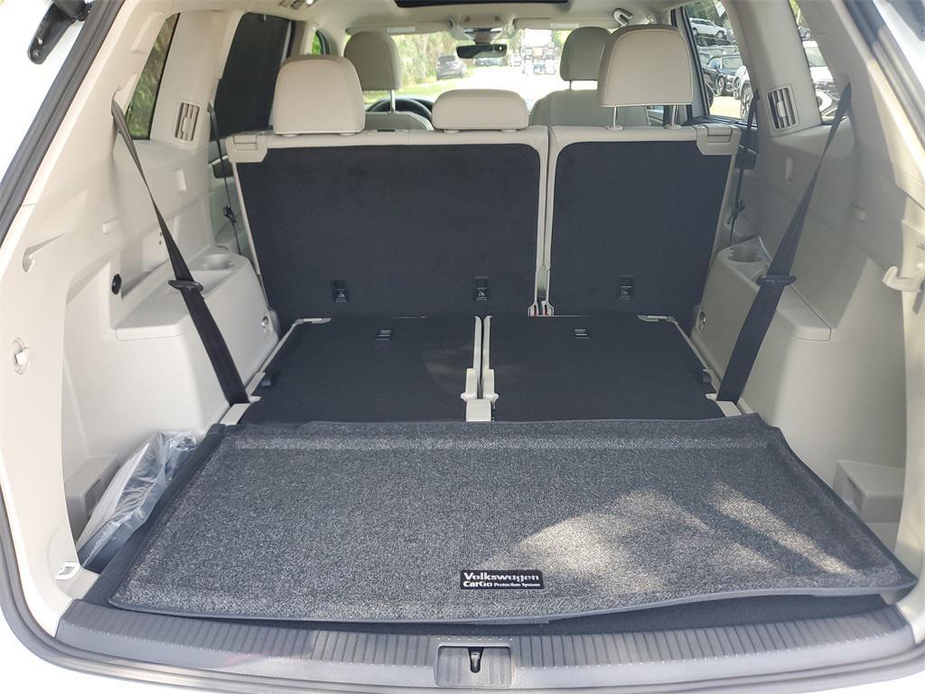 new 2025 Volkswagen Atlas car, priced at $50,924