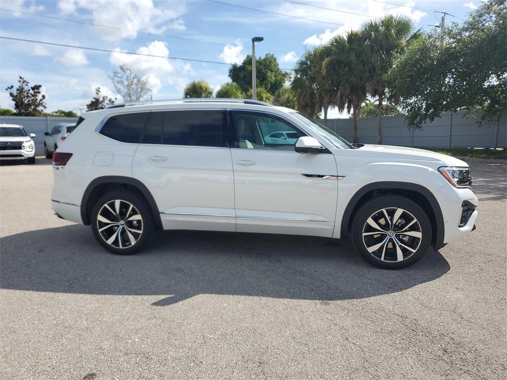 new 2025 Volkswagen Atlas car, priced at $50,924