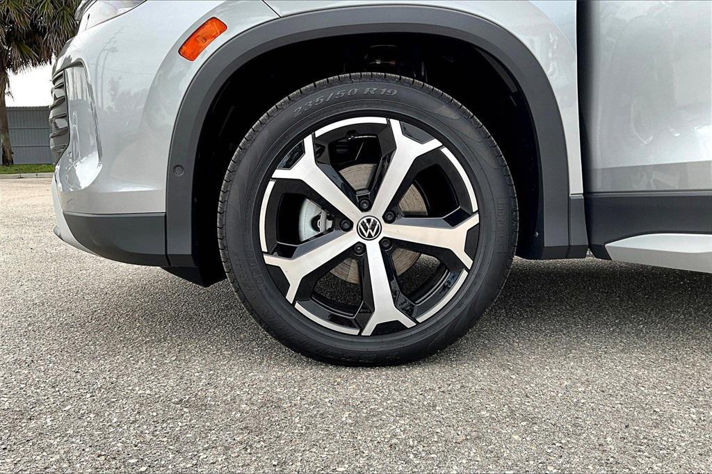 new 2025 Volkswagen Tiguan car, priced at $32,777