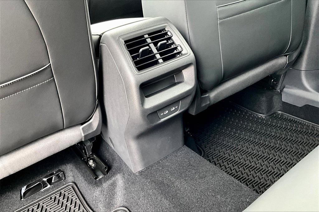 new 2025 Volkswagen Tiguan car, priced at $32,777