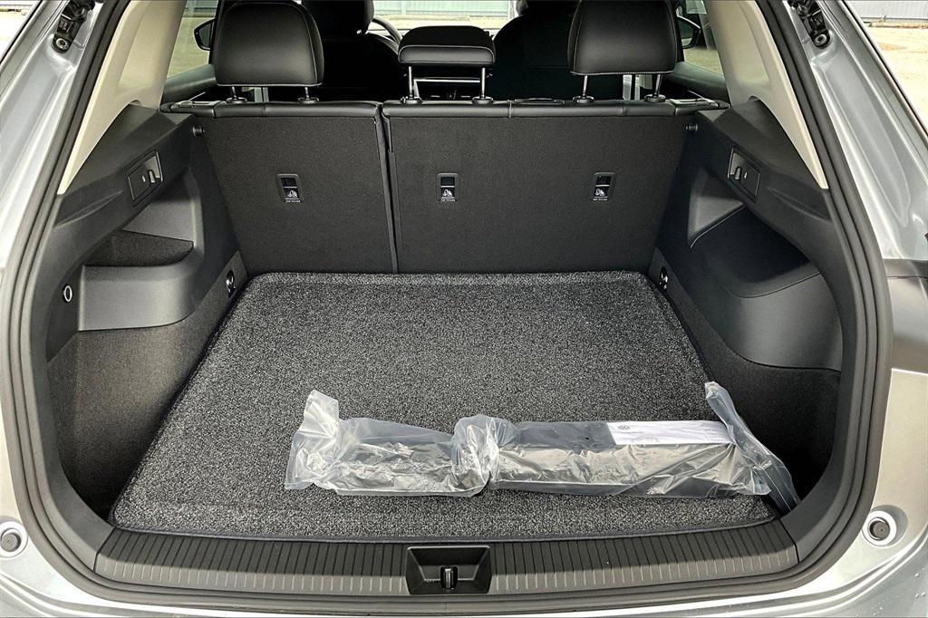 new 2025 Volkswagen Tiguan car, priced at $32,777