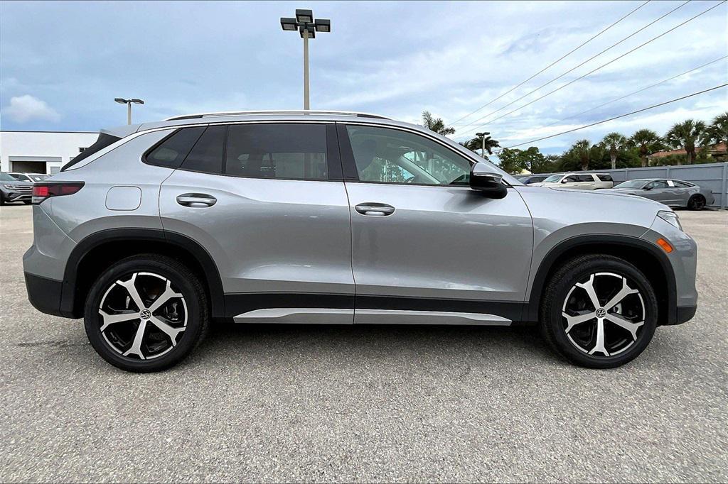 new 2025 Volkswagen Tiguan car, priced at $32,777