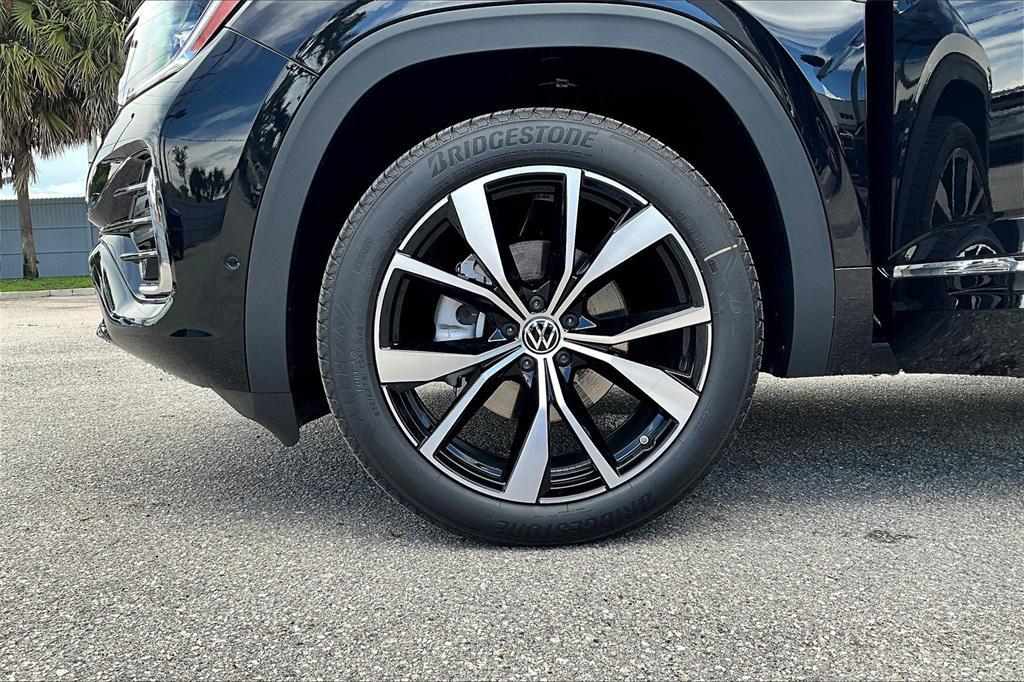 new 2026 Volkswagen Atlas Cross Sport car, priced at $54,065