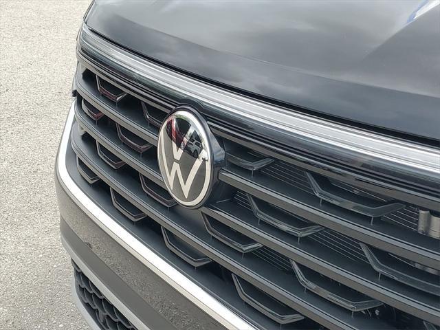 new 2025 Volkswagen Atlas Cross Sport car, priced at $35,753