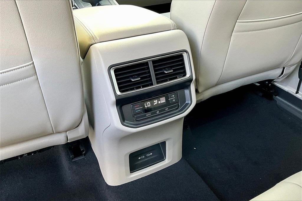 new 2026 Volkswagen Atlas car, priced at $38,814