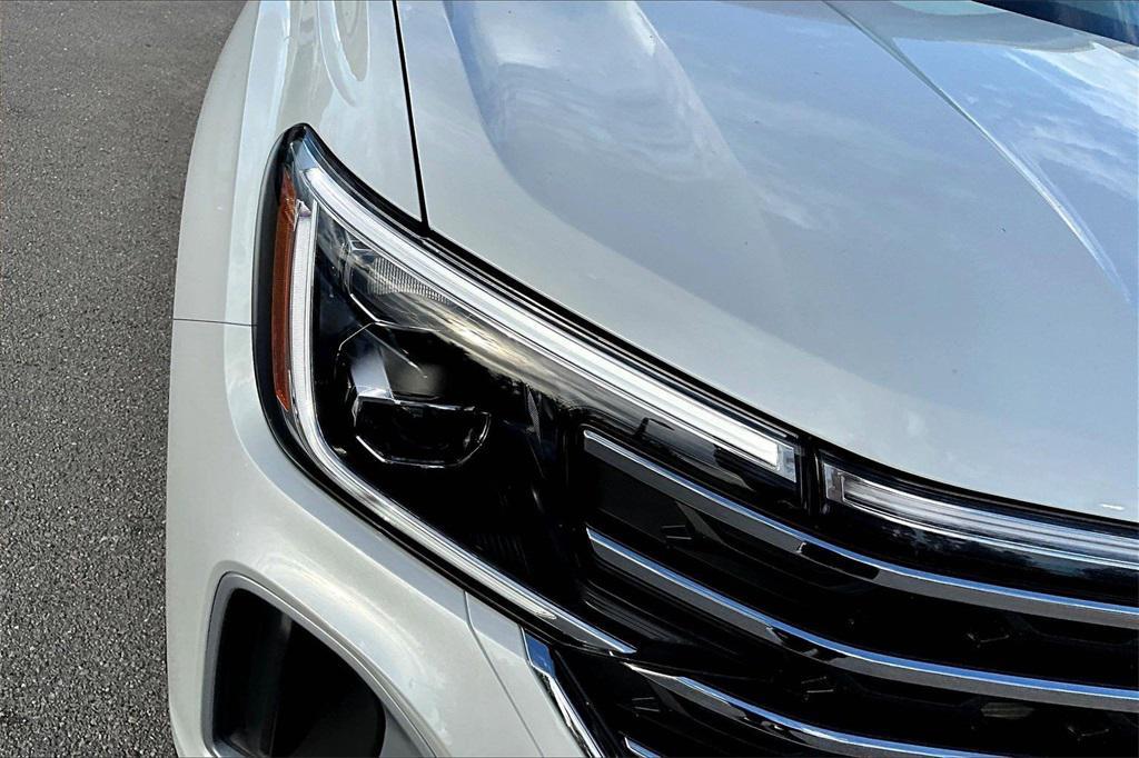 new 2026 Volkswagen Atlas car, priced at $38,814