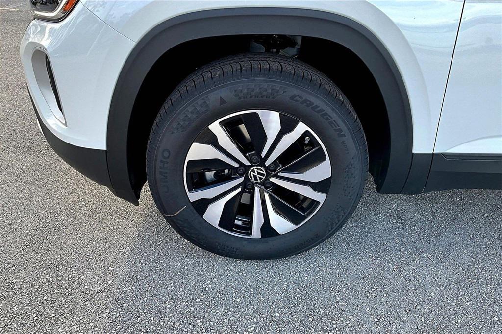 new 2026 Volkswagen Atlas car, priced at $38,814