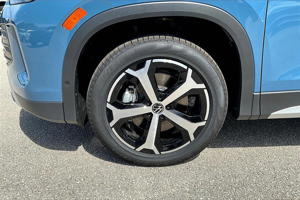 new 2025 Volkswagen Tiguan car, priced at $35,792