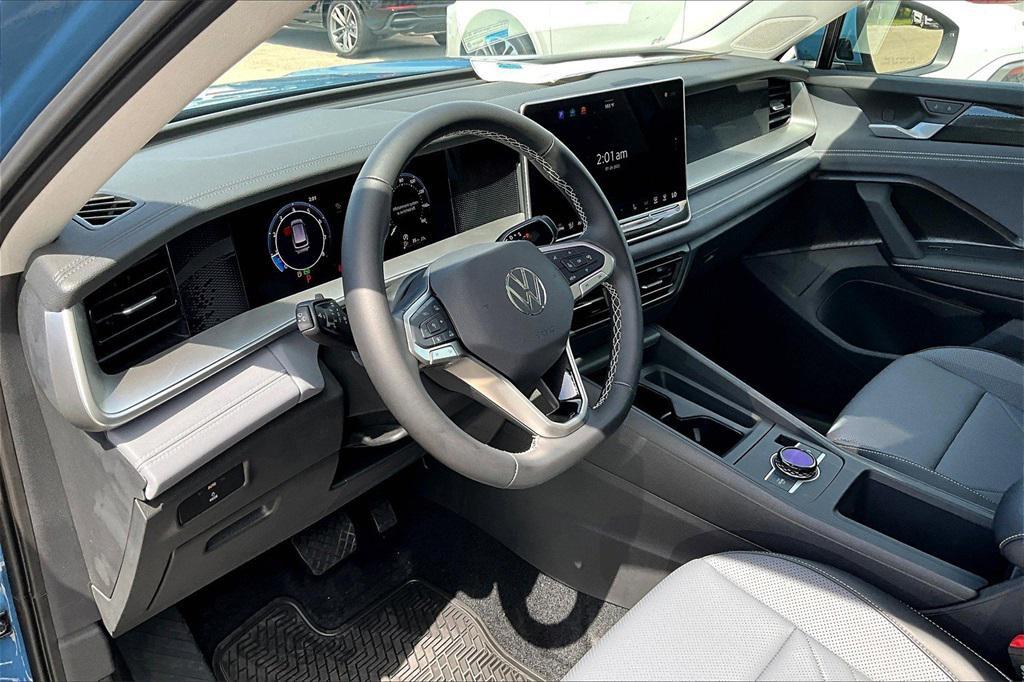 new 2025 Volkswagen Tiguan car, priced at $35,792