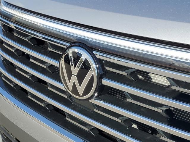 new 2025 Volkswagen Atlas car, priced at $46,656