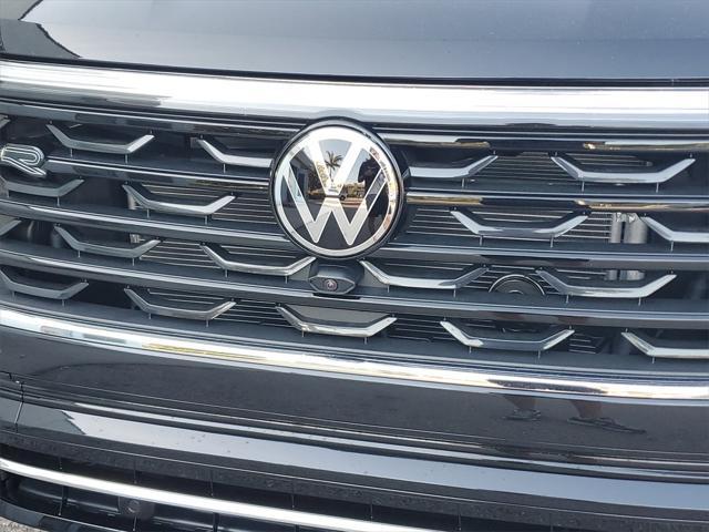 new 2025 Volkswagen Atlas car, priced at $52,738