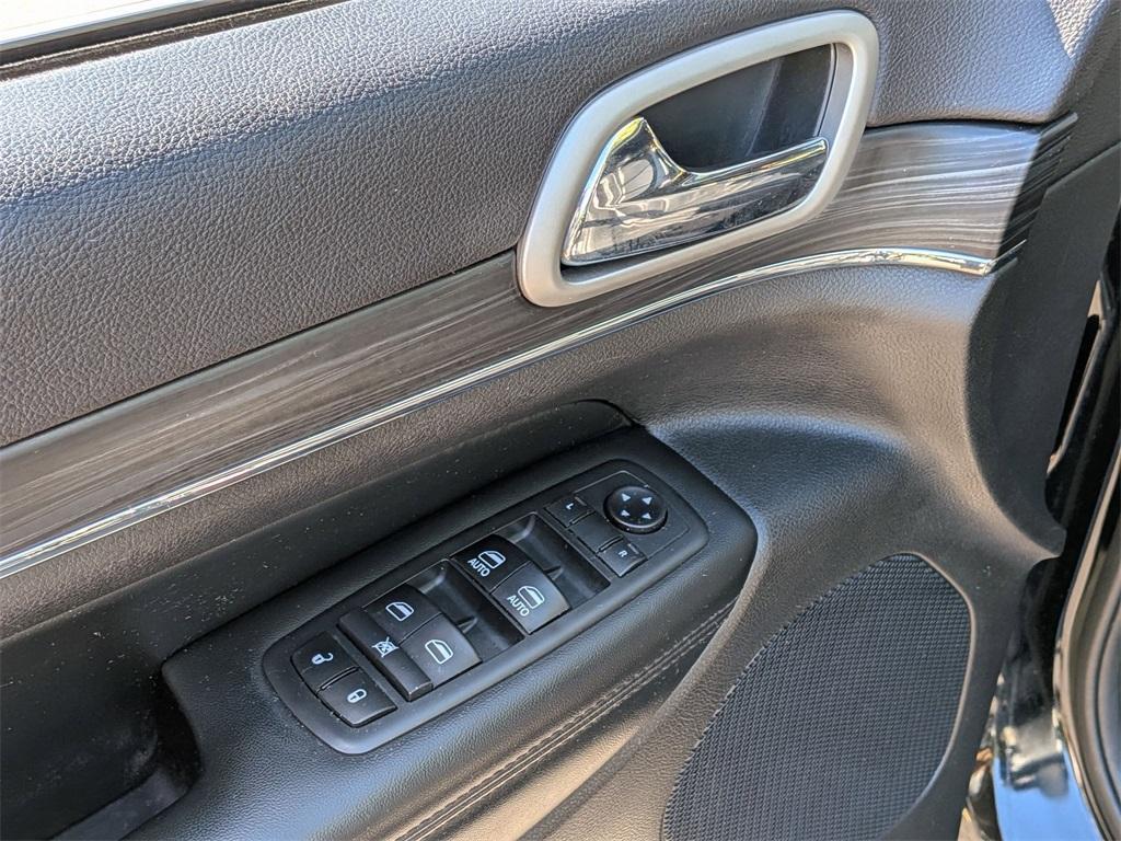 used 2019 Jeep Grand Cherokee car, priced at $18,880