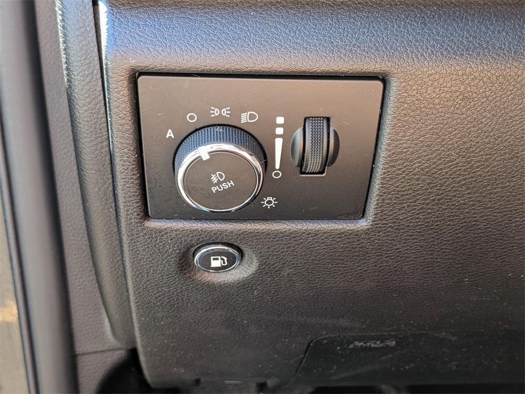 used 2019 Jeep Grand Cherokee car, priced at $18,880