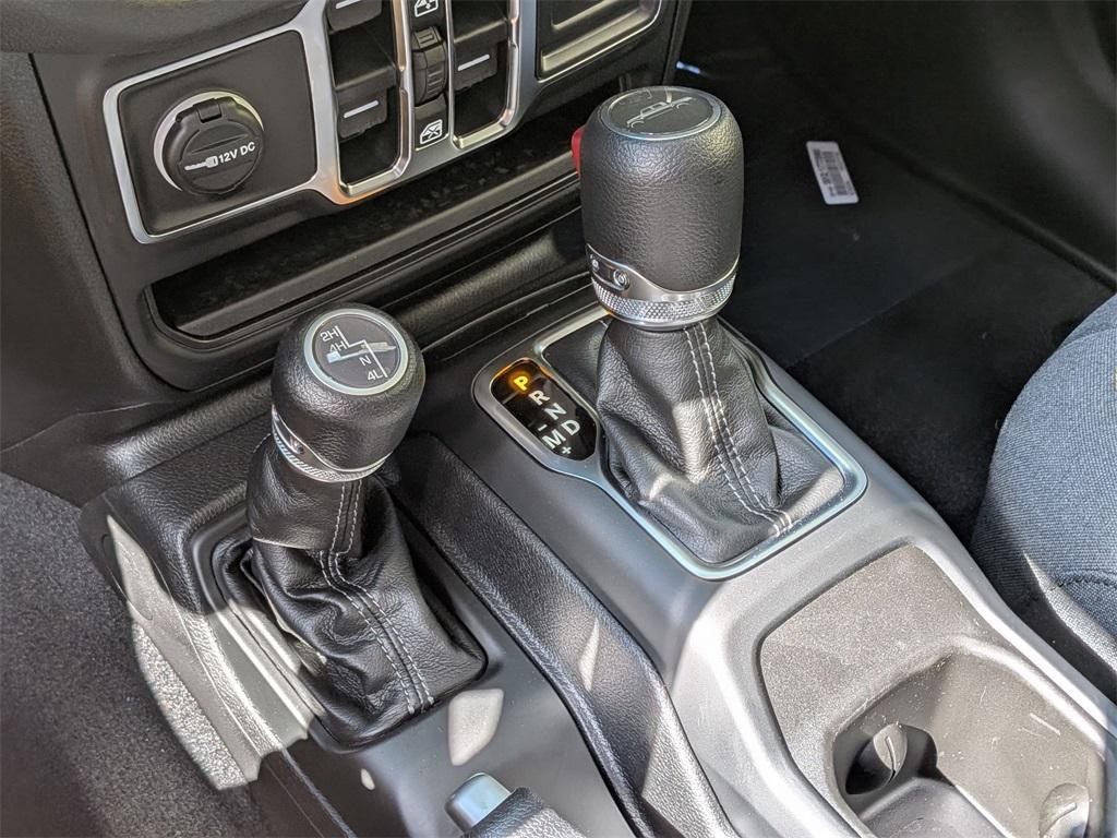 new 2025 Jeep Gladiator car, priced at $51,565