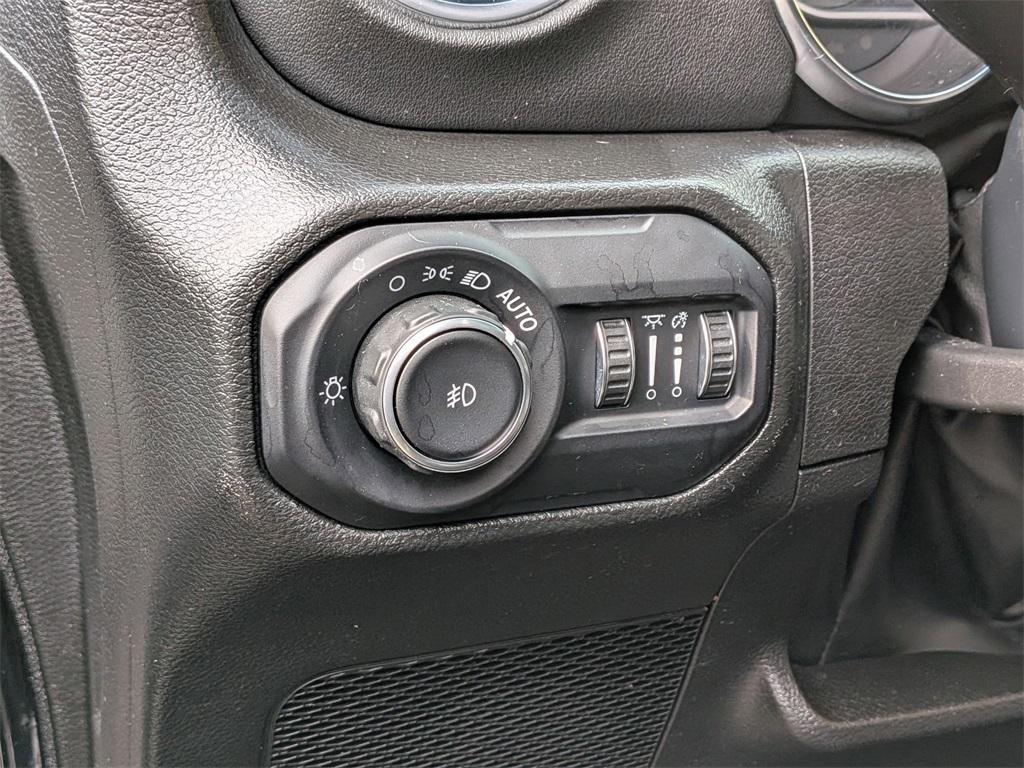 used 2022 Jeep Wrangler Unlimited car, priced at $31,990