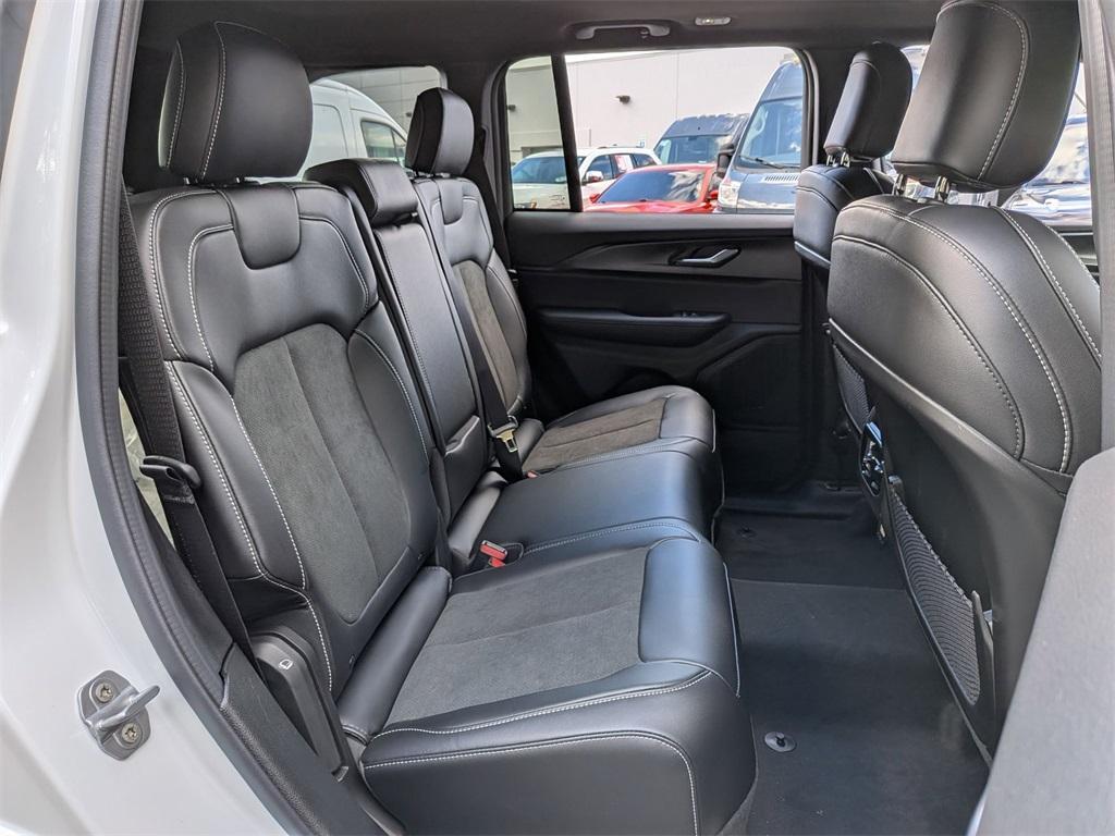 new 2025 Jeep Grand Cherokee car, priced at $42,385