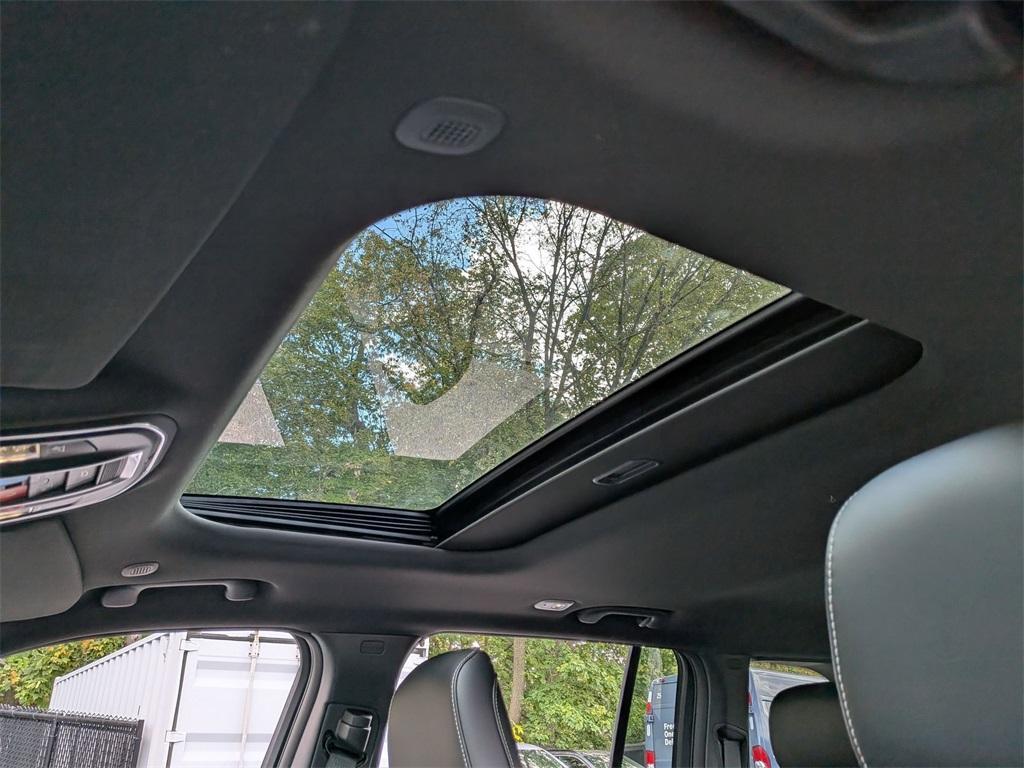 new 2025 Jeep Grand Cherokee car, priced at $42,385