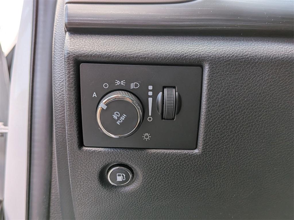 used 2022 Jeep Grand Cherokee WK car, priced at $28,640