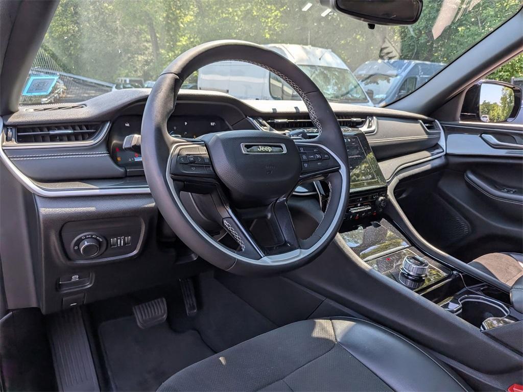 used 2023 Jeep Grand Cherokee car, priced at $33,144