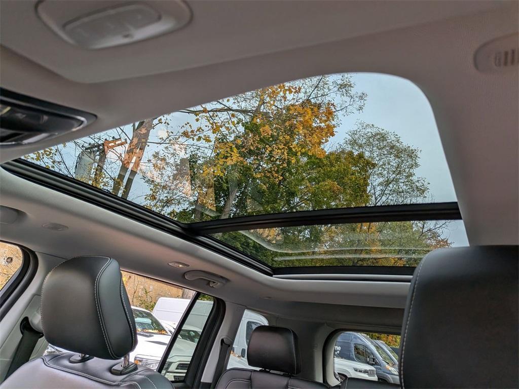 used 2023 Jeep Grand Cherokee car, priced at $34,465