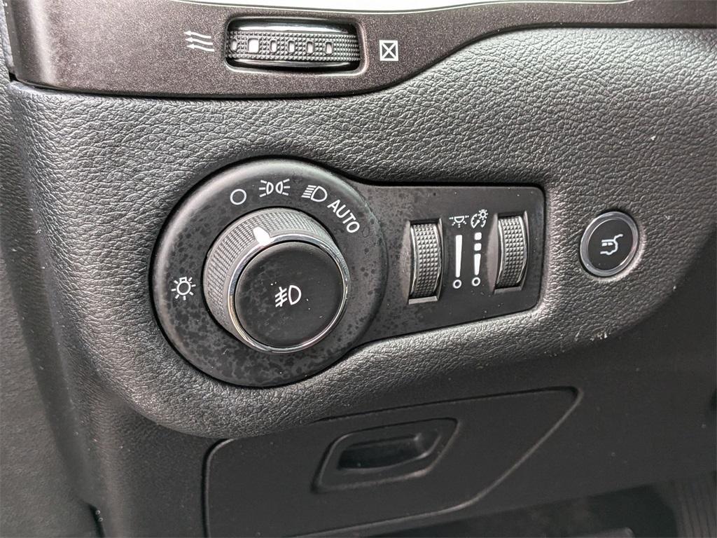 used 2019 Jeep Cherokee car, priced at $18,750