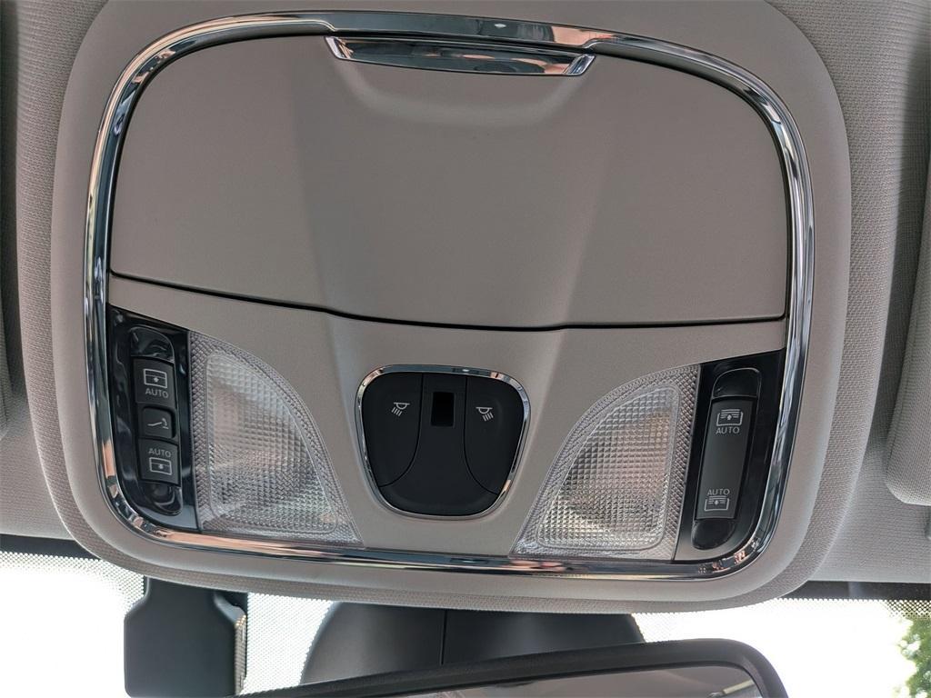 used 2021 Jeep Cherokee car, priced at $24,112