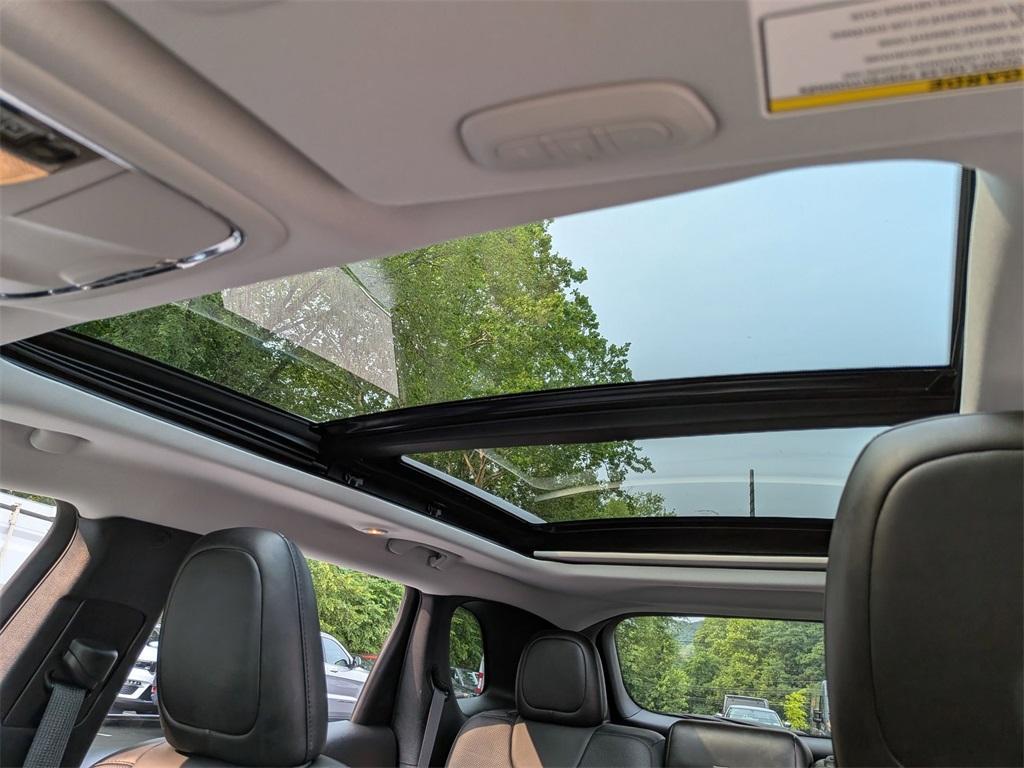 used 2021 Jeep Cherokee car, priced at $24,112
