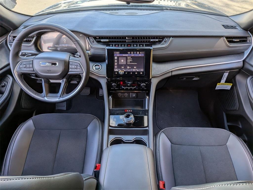 new 2024 Jeep Grand Cherokee L car