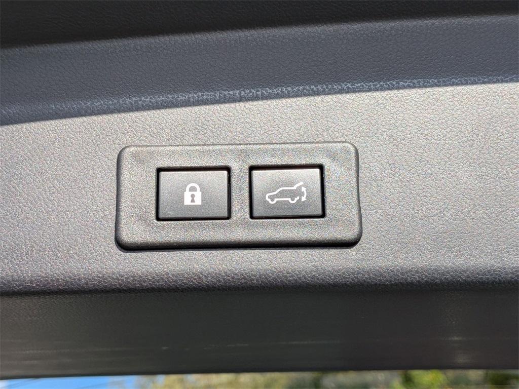 used 2022 Subaru Ascent car, priced at $31,650