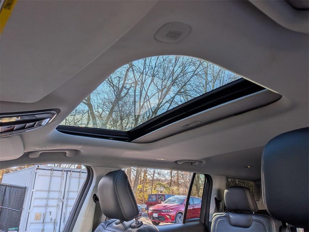 used 2023 Jeep Grand Cherokee L car, priced at $28,995