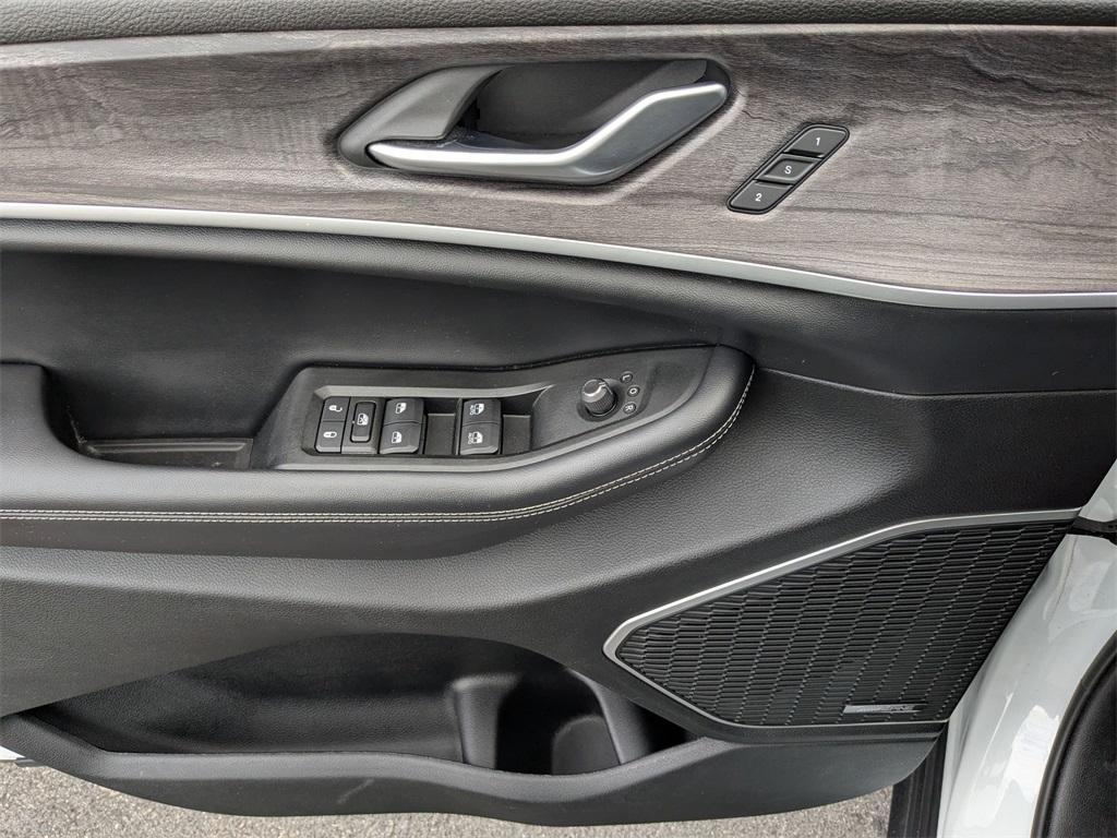 used 2021 Jeep Grand Cherokee L car, priced at $28,780