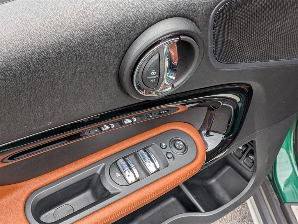 used 2021 MINI SE Countryman car, priced at $24,250