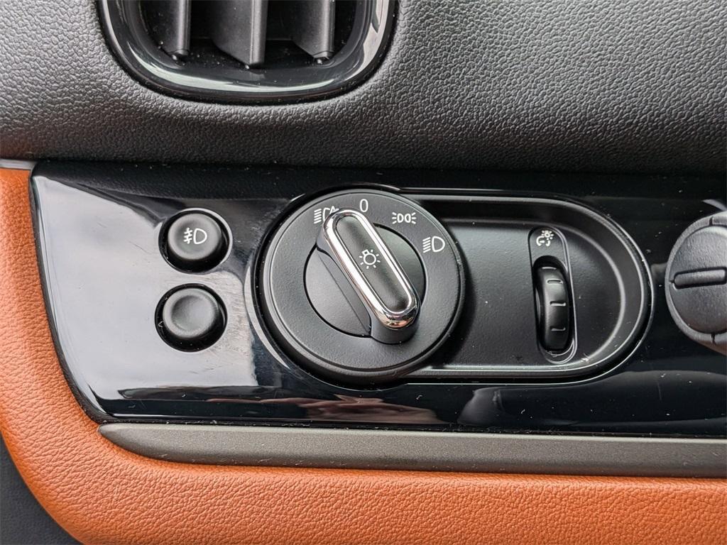 used 2021 MINI SE Countryman car, priced at $24,250