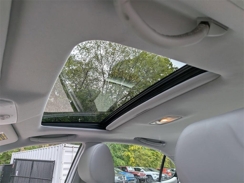 used 2006 Lexus ES 330 car, priced at $8,880