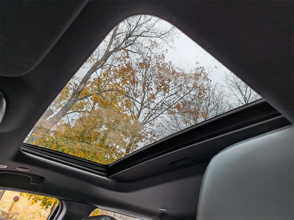 used 2021 Jeep Grand Cherokee car, priced at $22,500