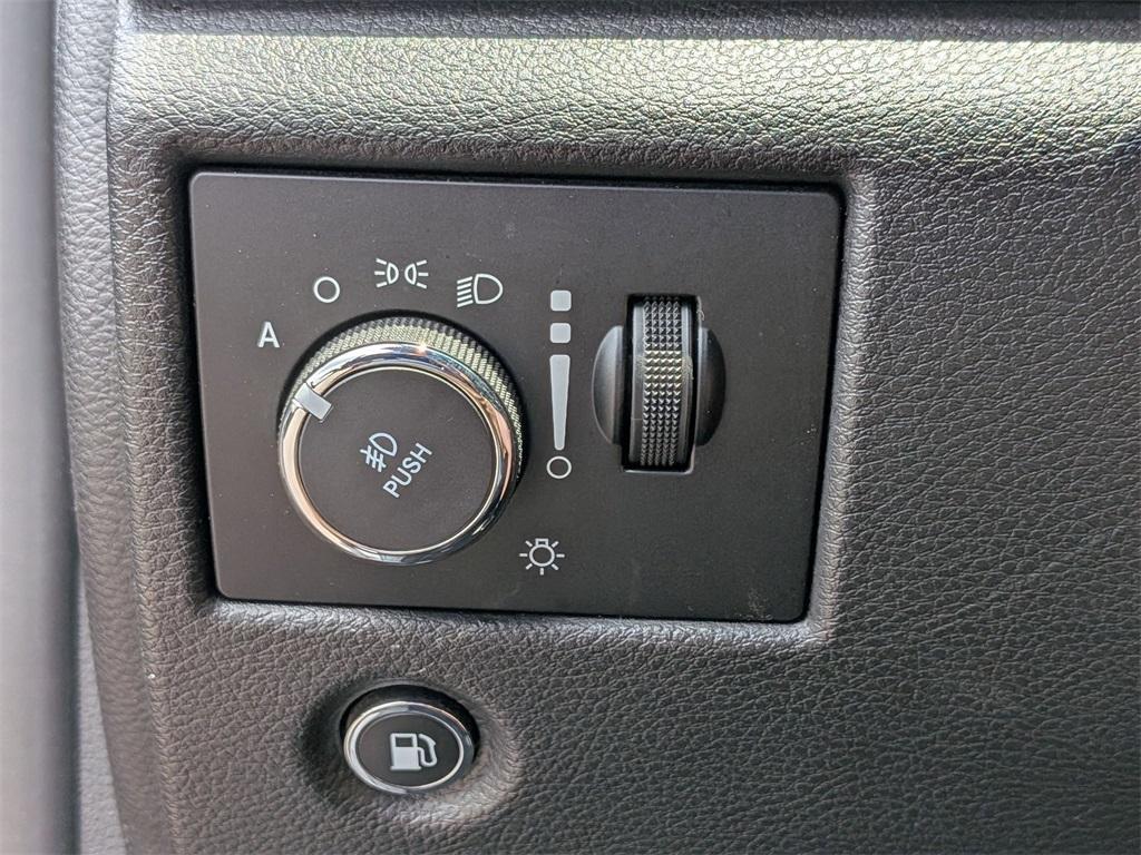 used 2021 Jeep Grand Cherokee car, priced at $23,650
